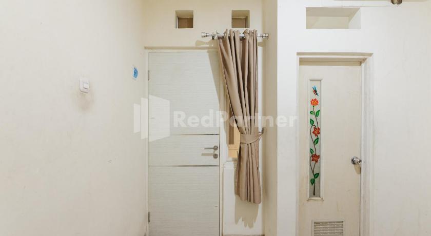 Nipa Guest House near Universitas Widyagama Mitra RedDoorz - image 16
