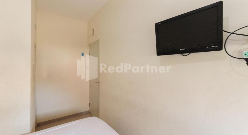 Nipa Guest House near Universitas Widyagama Mitra RedDoorz - image 31