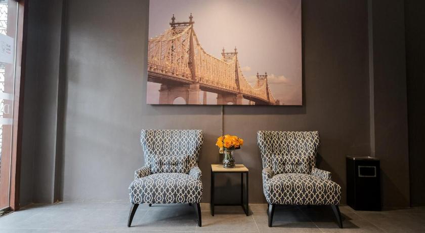 RedDoorz near RS Royal Prima Medan 2 - image 10