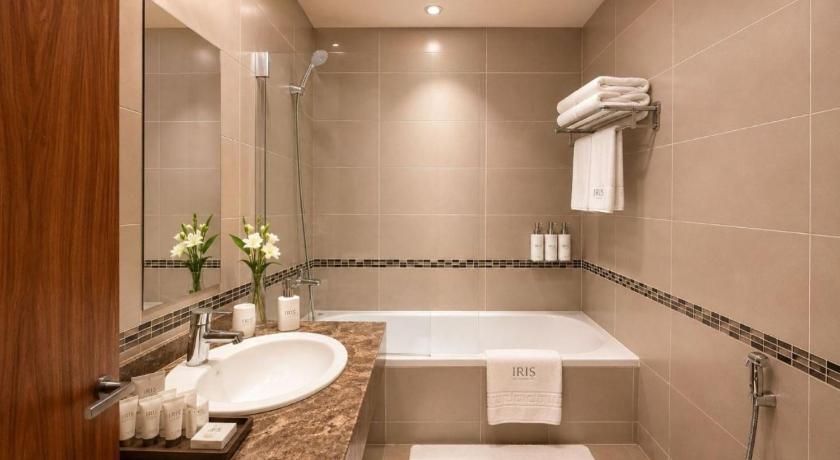 Image of Deluxe Double or Twin Room with City View 3
