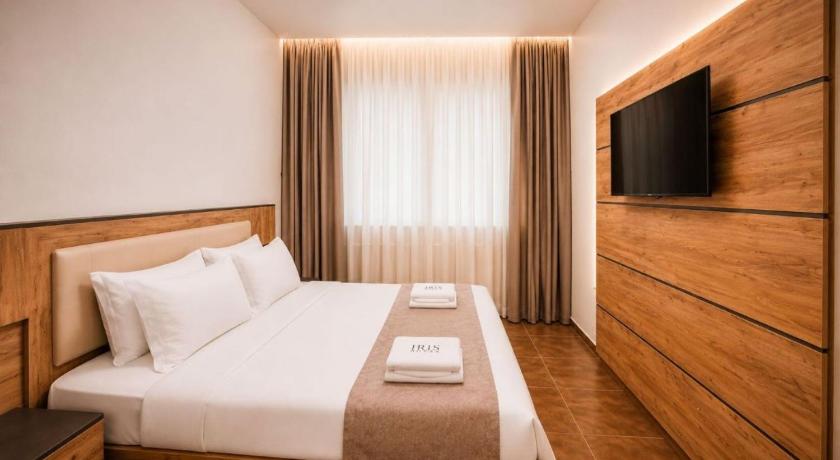 Image of Senior Suite 3