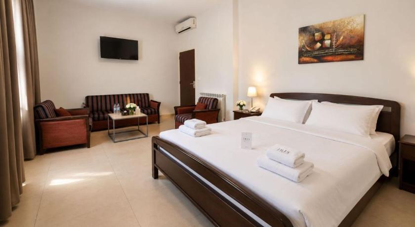 Image of Family Suite (4 Adults) 4