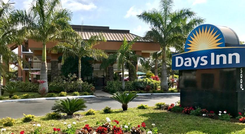 Days Inn by Wyndham Sarasota Bay