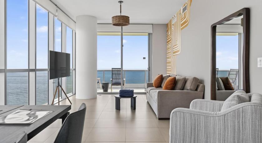 Modern Geometry at Monte Carlo Miami Beach