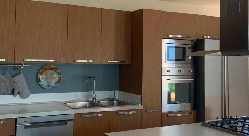 Image of Three-Bedroom Deluxe Apartment 1