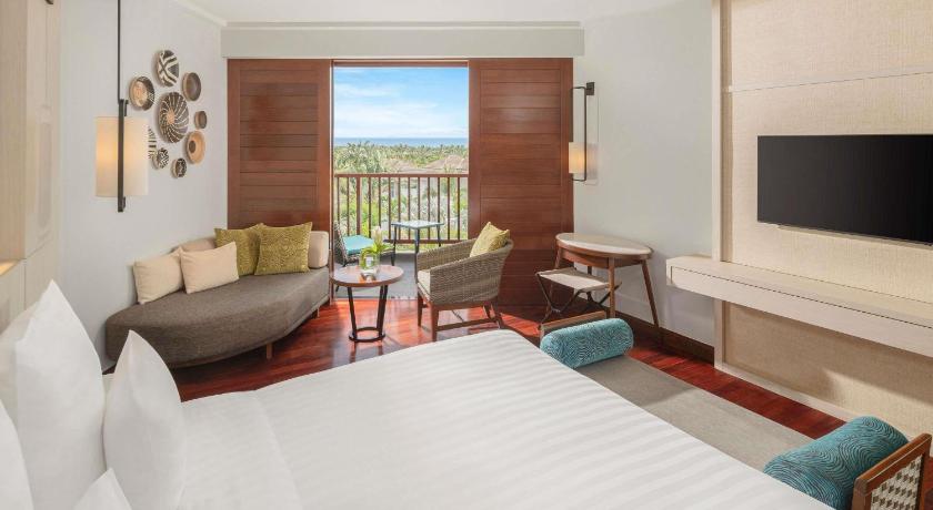 Imagine din Deluxe Queen Partial Ocean View 0