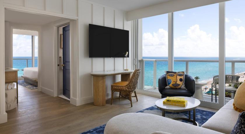 صورة Oceanfront One Bedroom Suite with Balcony-Newly Renovated 3