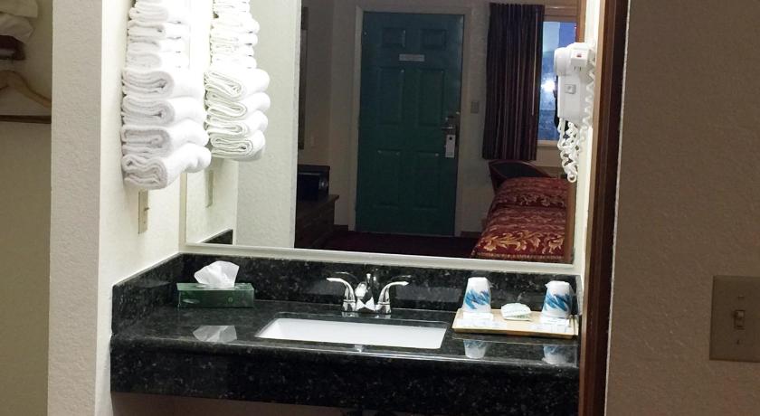 Westward Inn photo