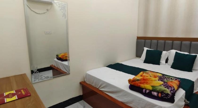 Hotel Avantika Kashi - image 2