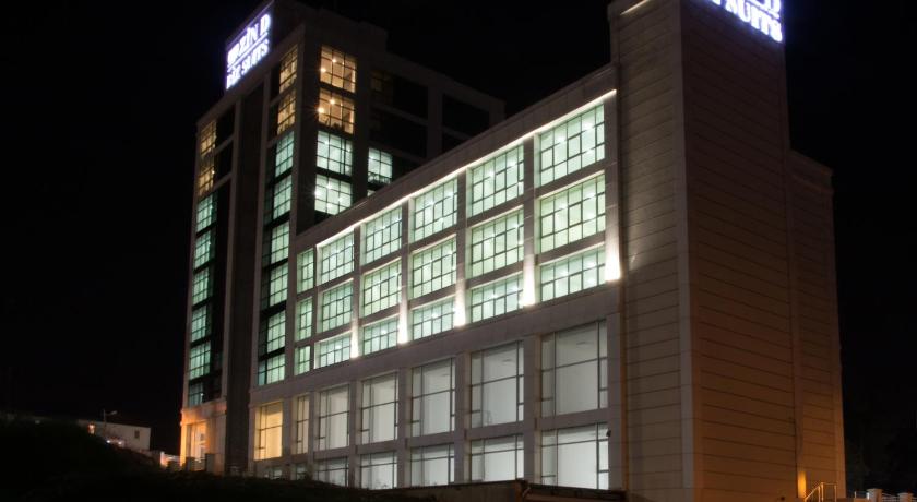 Zin D Home Dudullu Suits - image 9