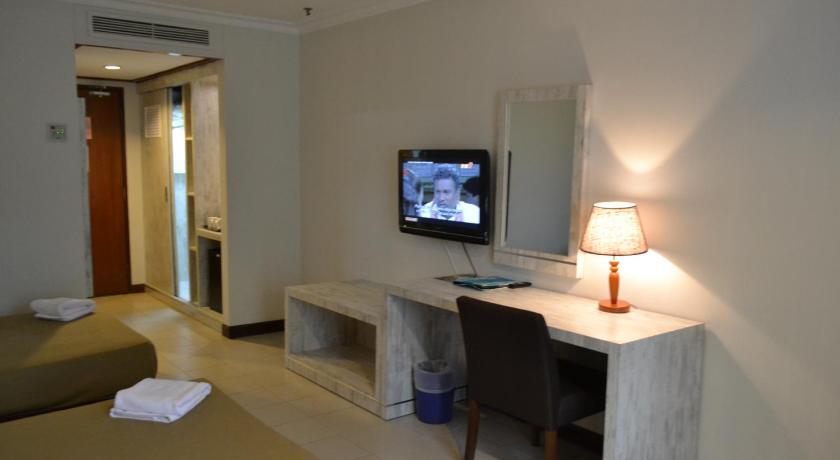 Image of Superior Room 8