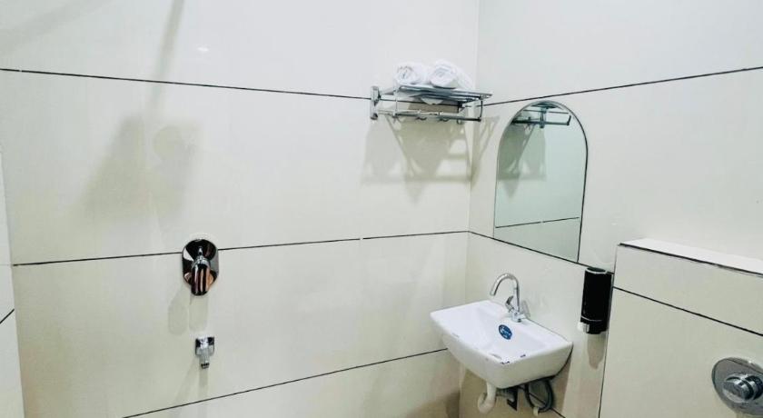 Hotel Grand Royal Sandhu - image 9