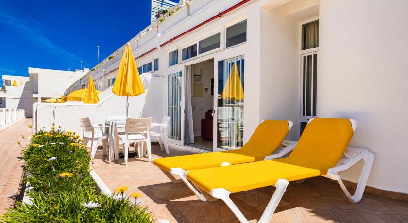 Image of 1-Bedroom Apartment for 2 Adults and 2 Children 11