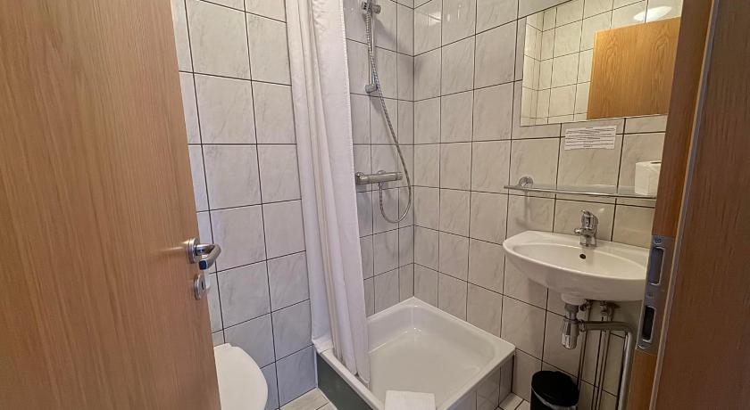Image of Single Room 9