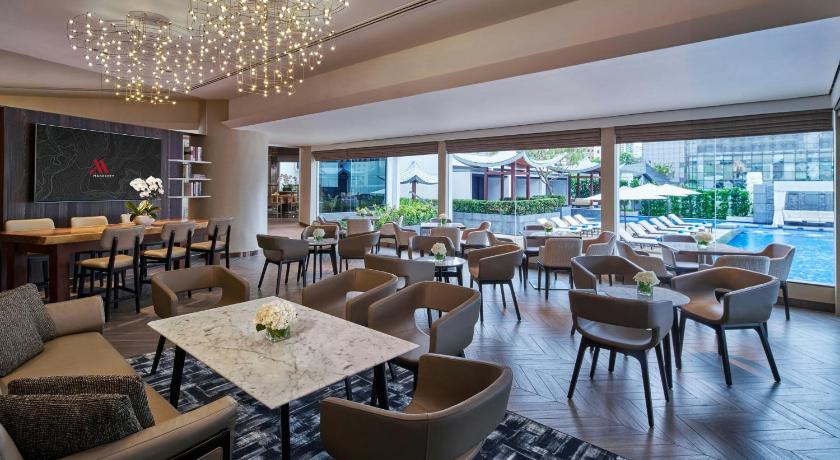 Image of Executive (King), M Club lounge access, Guest room, 1 King, High floor 1