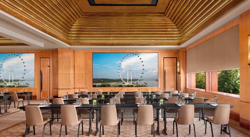 The Ritz-Carlton Millenia Singapore - image 11