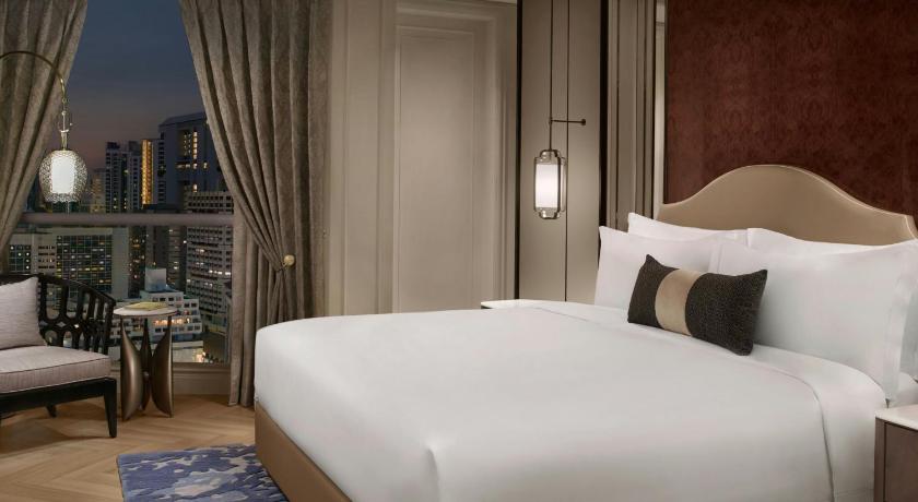 Image of St. Regis, Suite, 1 King, Botanical Garden view 1