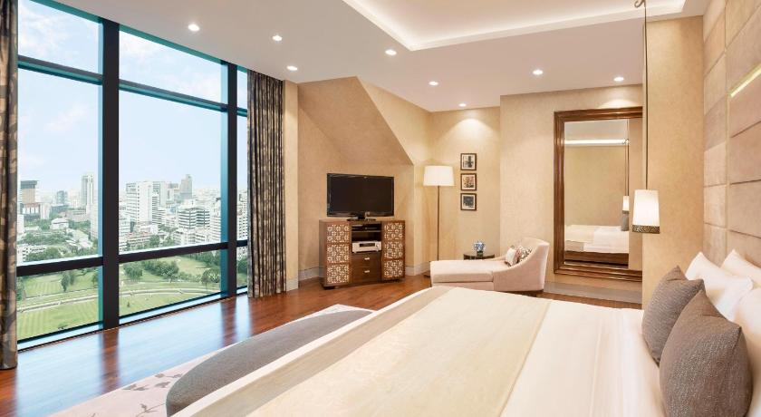Image of Royal Suite, 1 Bedroom Suite, 1 King, Golf course view 0