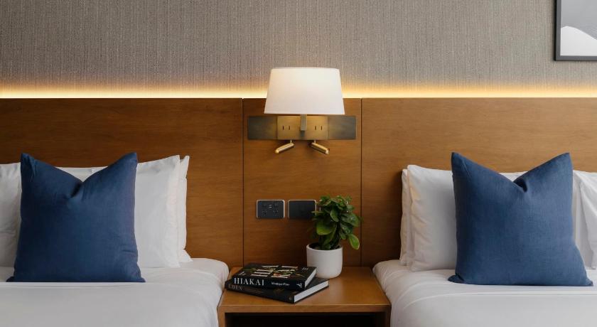 Image of Deluxe Queen Room with Two Queen Beds 1