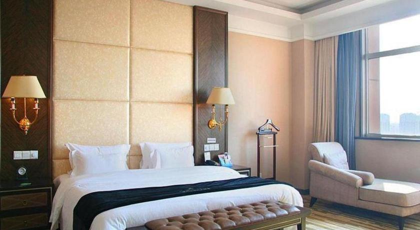 Qingdao Danube International Hotel - image 3