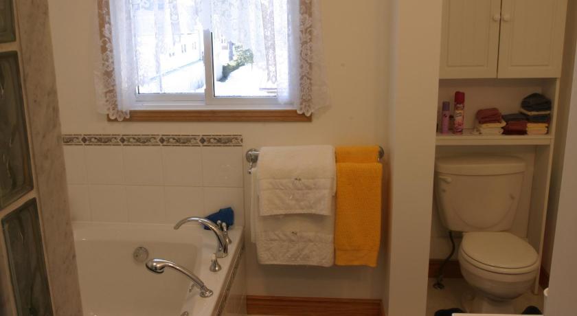 10th Avenue Guest House & Suites photo