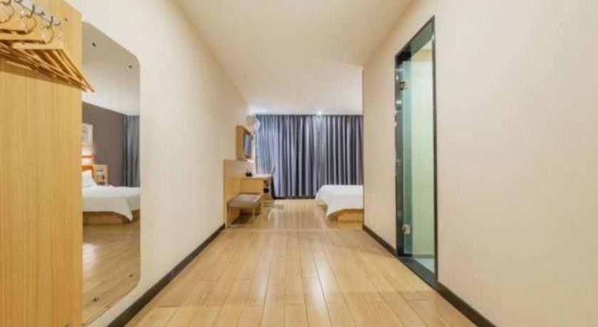 7 Days Premium Guangzhou Fangcun Guanggang New City Hedong Metro Station – Guangzhou (Canton)