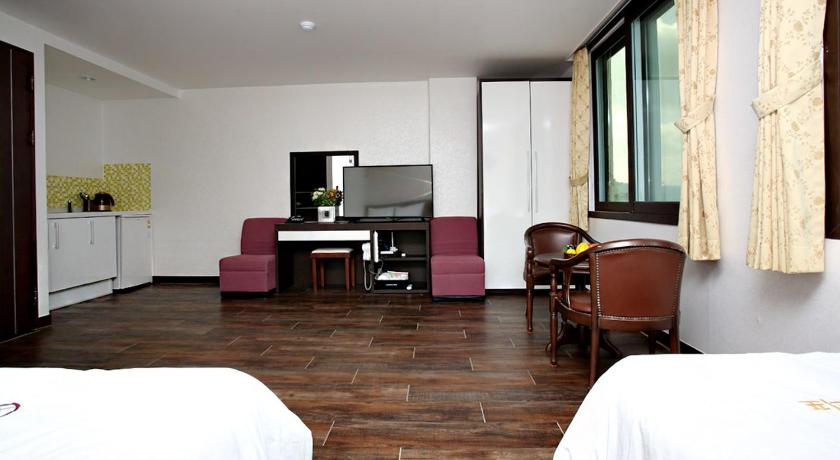 泰安 Hotel Mallipo 2星级 酒店 泳池