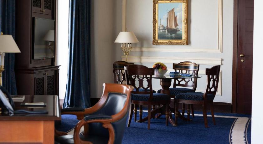 Image of Rosewood Suite 5