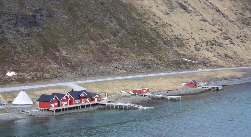 Sarnes Seaside Cabins photo