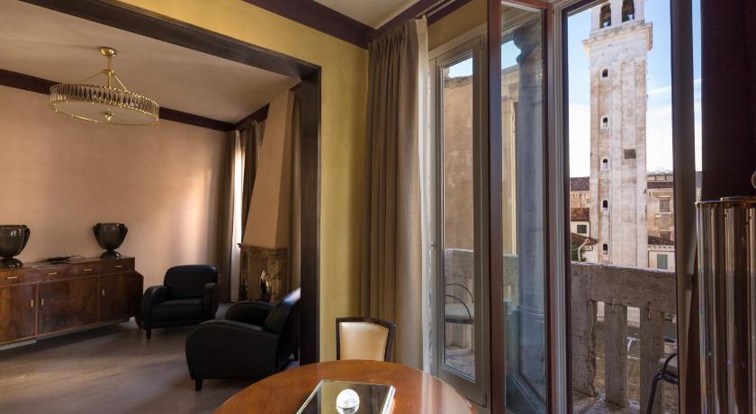 Foto Classic Double Room with Canal View - separate Building 12