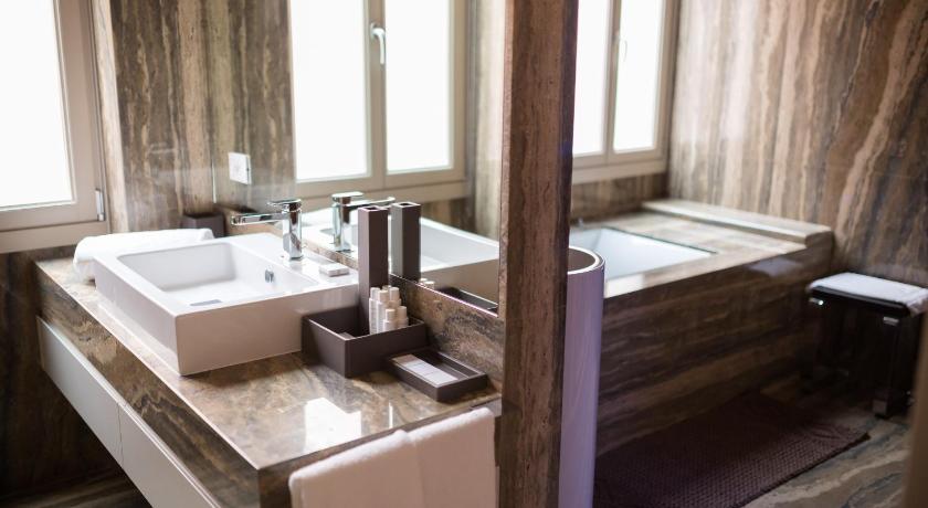 Foto Classic Double Room with Canal View - separate Building 8