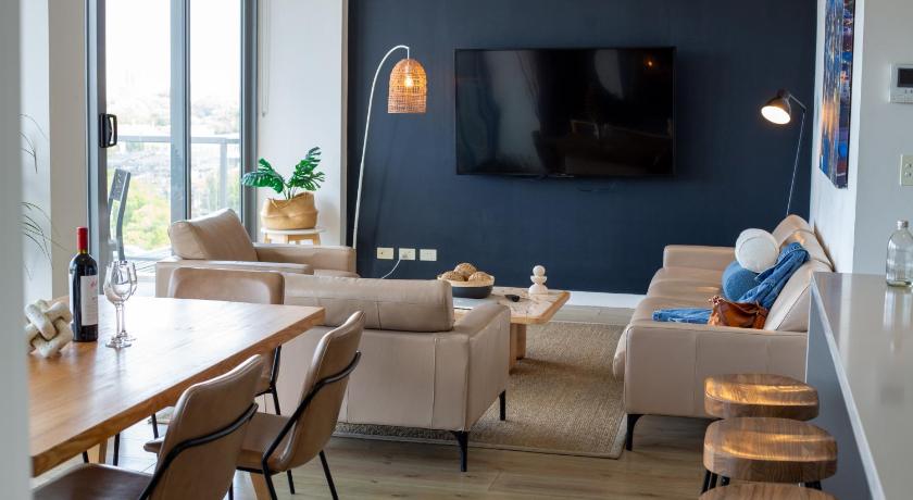 Image of Three Bedroom Penthouse 14
