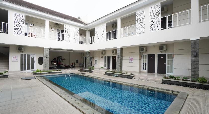 Dzawani Syariah Rajawali near Pakuwon Mall RedPartner - image 13