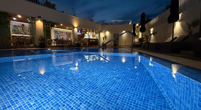 JI HOTEL - image 29