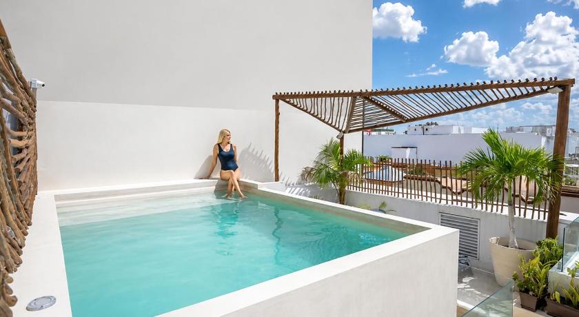 Aruma Hotel Playa del Carmen - image 2