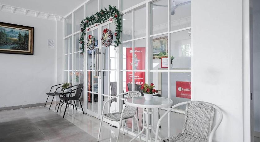 RedDoorz near RS USU Medan 3 - image 9