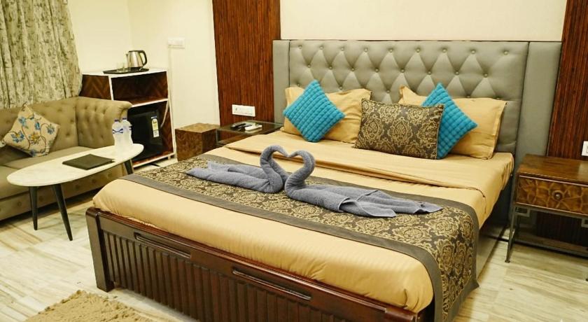 Holiday Out Hotel - image 6