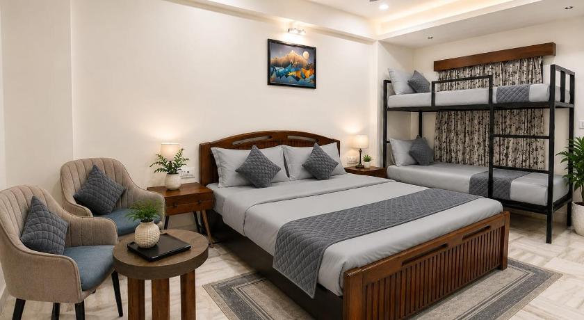 Holiday Out Hotel - image 3