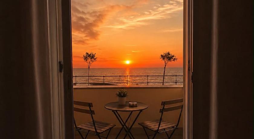 Casa mare Nice Sicily Little family home