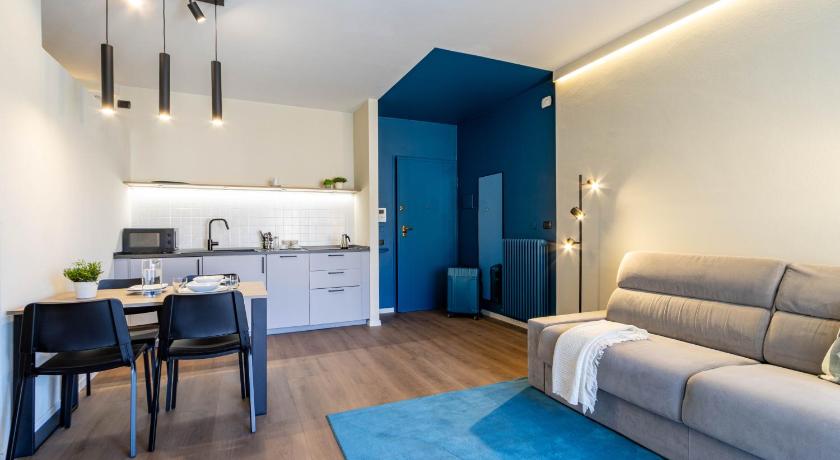 Como Lake Suite , Parking , 500m Train Station, 1km Lake