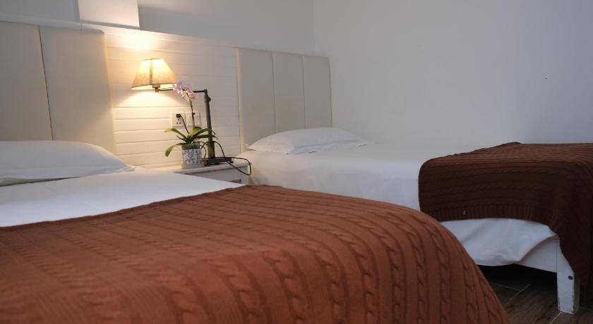 Image of Double Room with Private Bathroom 6