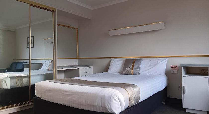 Parklane Motel