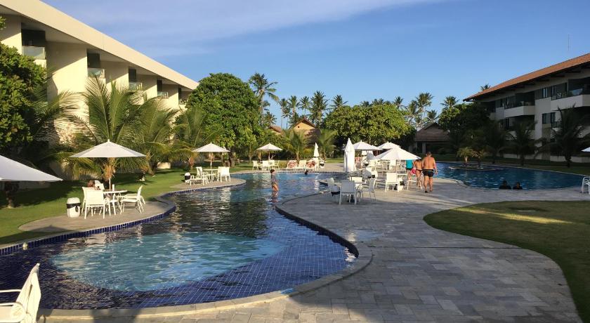 Carneiros Beach Resort