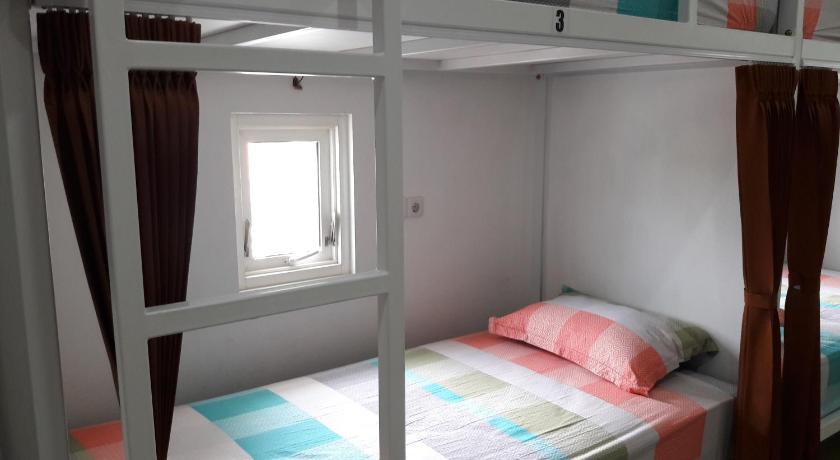 Bunk Bed in Mixed Dormitory Room, Huize Jon Hostel in Malang