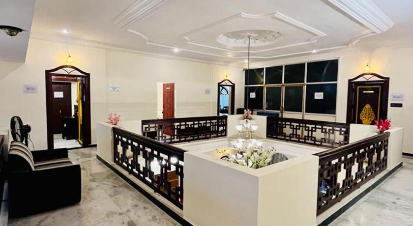 Bluemoon Bungalow - image 13