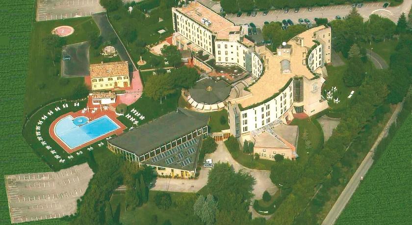 Hotel Federico II — Hotel in Jesi