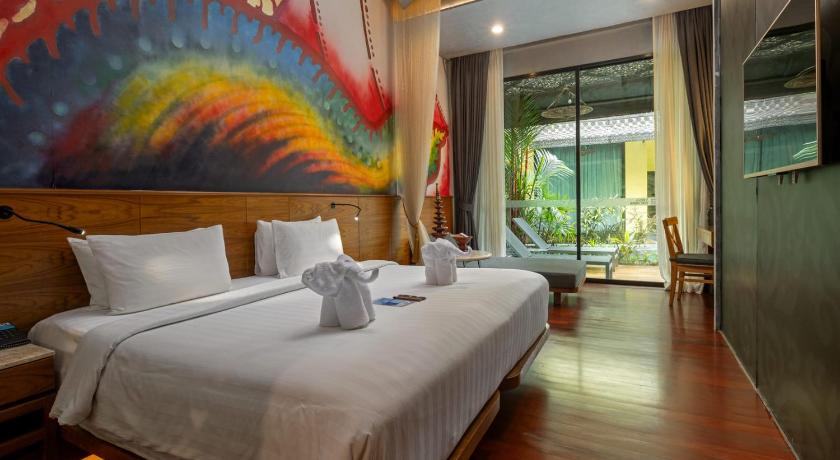 Image of Double or Twin Room with Swimming Pool Access 6