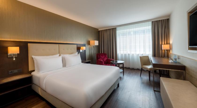 Image of Premium Room with City View 1