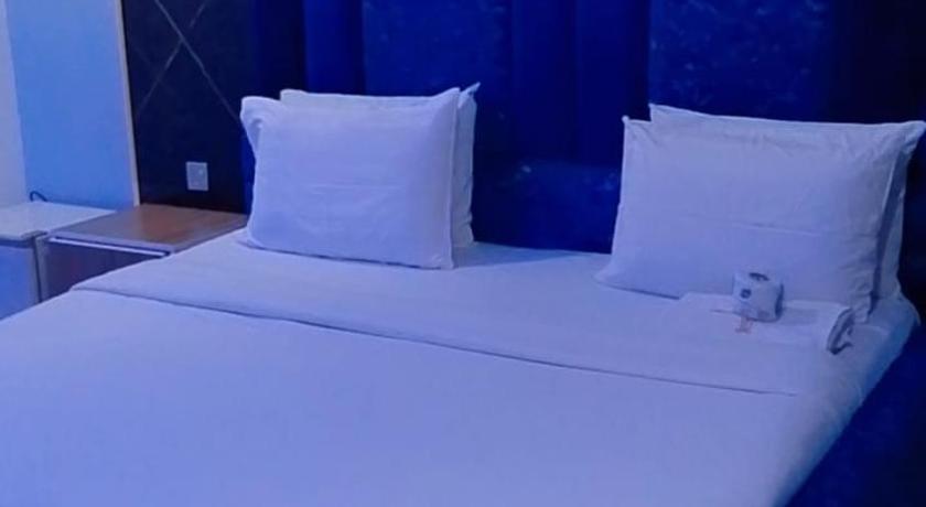 Savannah Suites