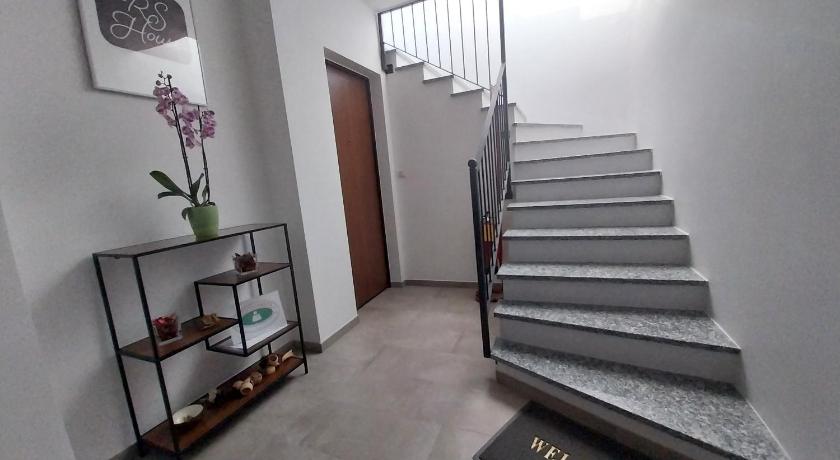 RS House LA ROSA BLU